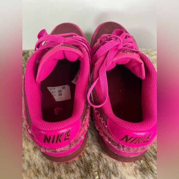 Nike Valentines Day Low Dunk Sneakers Women Size 8.5 - Picture 5 of 8